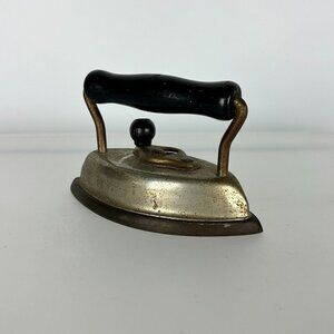 Dover Lace Iron 2 pieces Made in U.S.A. Vintage 1920s Removable Handle Steel